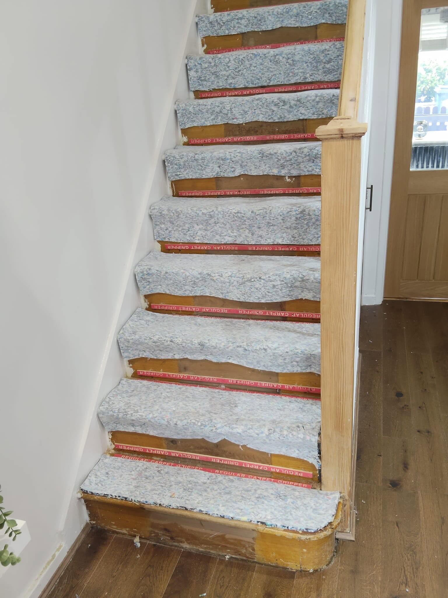 Staircase carpet underlay and gripper preparation